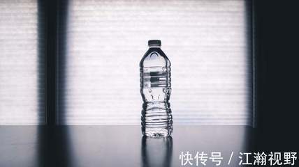 賣水賣到300億？日賺兩千萬的農(nóng)夫山泉，功能性茶飲料浪潮下的攻防戰(zhàn)